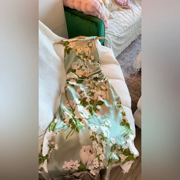 Reformation Anaiis Silk Dress In Tarragon, brand new, never worn. - Picture 8 of 16